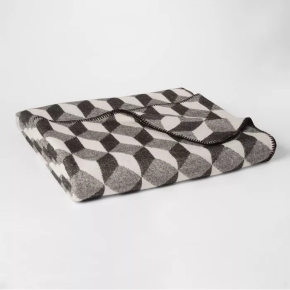 Project 62 X Nate Berkus Gray White Modern Geometric King Size Blanket NWT - Picture 10 of 10